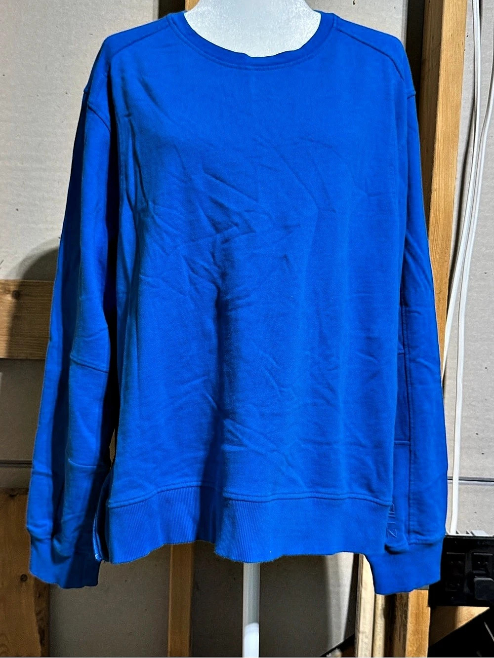 Gillz Long Sleeve Sweatshirt in Blue Size XL